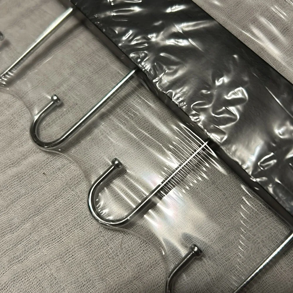 Set of 2 hangers with 10 hooks each